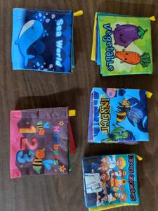lot 194 image: Picture Book Set of 5 Sea World Vegetable Numbers Insect Careers Characters