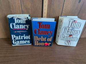 lot 208 image: Tom Clancy Book Lot of 3 Patriot Games Debt of Honor Rainbow Six