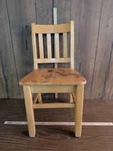 lot 221 image: Small Wooden Slat-Back Chair with Four Back Slats and Stretcher Rails