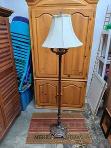 lot 230 image: Floor Lamp with Three Candle-Style Side Sockets and Cream Bell Shade