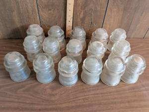 lot 265 image: Lot of 15 Clear Glass Insulators