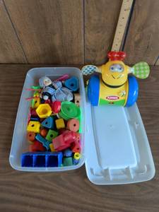 lot 294 image: Playskool Bee Toy with Bin of Lacing Beads and Shapes Lot