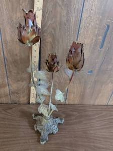 lot 296 image: Three-Light Floral Candle Holder with Metal Leaves and Footed Base