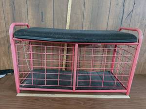 lot 298 image: Pink Wire Grid Storage Bench with Black Padded Seat
