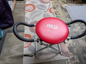 lot 300 image: RED XL Fitness Core Exercise Seat with Handlebars