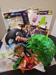 lot 13 image: KidsTeen Halloween Gift Bowl (Boy) #4 - Retail $0
