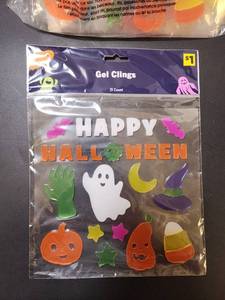 lot 20 image: Halloween Gel Clings (10pk) - Retail $10
