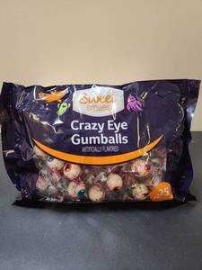 lot 70425 image: Sweet Smiles Crazy Eye Gumballs 35 Pieces 9.87 oz (2Bags) - Retail $10