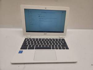 lot 24 image: Acer CB3-111 Chromebook 11.6 inch Intel Celeron N2840