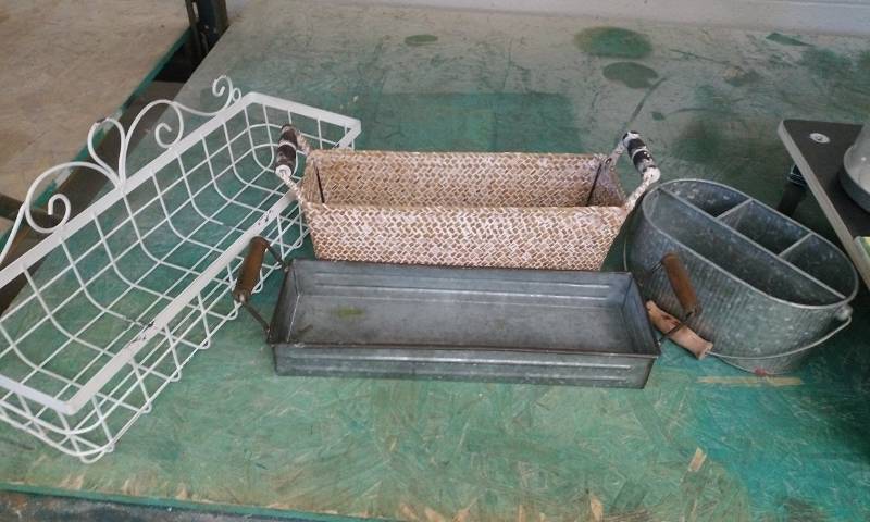 lot 4297 image: Lot of 4 Decorative Home Baskets