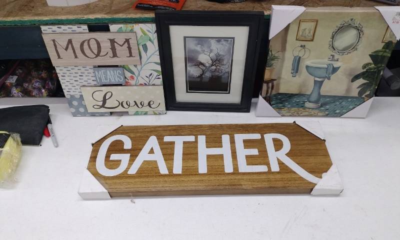lot 4181 image: Set of 4 Wall Art Pieces