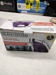 lot 8215 image: BlackDecker Easy Steam Compact Iron w Smartsteam Technology, Purple