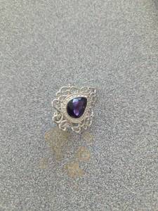lot 267 image: Purple Pin - Retail $0