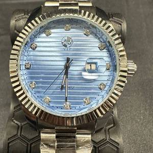 lot 29 image: VIP Quartz Wristwatch with Date Display 42 mm