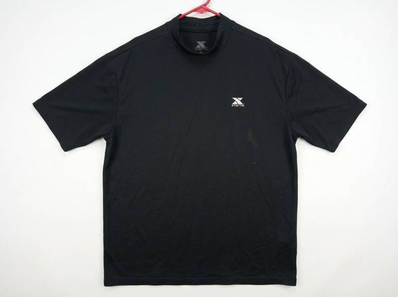 lot 651 image: Xterra Black Short Sleeve Mock Neck Athletic Shirt - XL