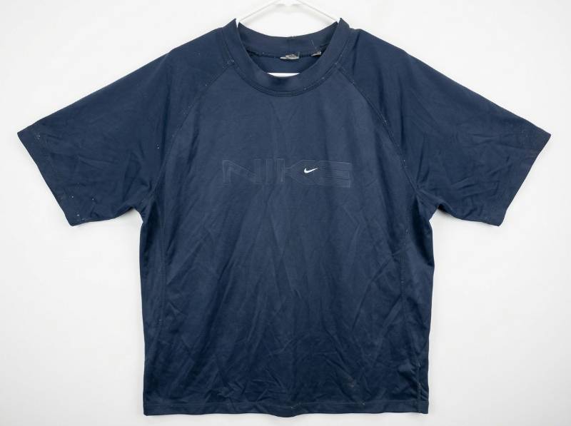 lot 653 image: Nike Navy Blue Short Sleeve Raglan Athletic Shirt with Embossed Logo