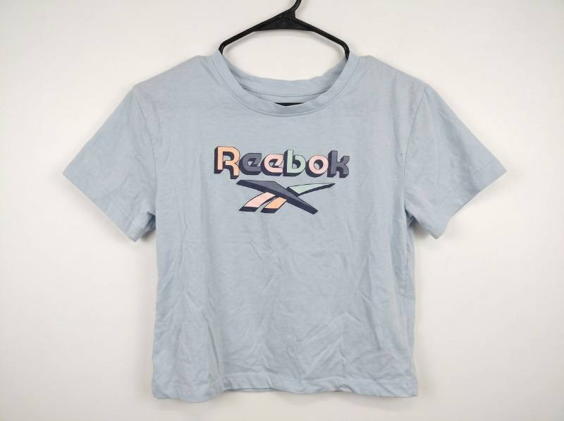 lot 675 image: Reebok Kids Short Sleeve Graphic T-Shirt Light Blue Size XL (12)