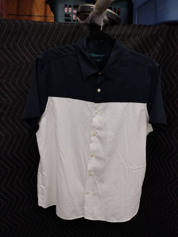 lot 9088 image: Perry Ellis Slim Fit Stretch Short Sleeve Button-Up Shirt Navy & White - L
