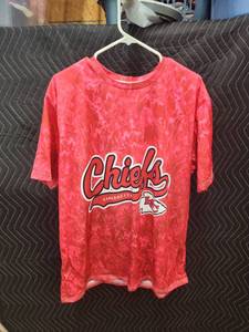 lot 2102 image: Kansas City Chiefs Red Tie-Dye Style Short Sleeve T-Shirt Size 2XL