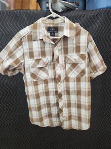 lot 2109 image: Brooklyn State Mens Medium Short Sleeve Plaid Button-Up Shirt BrownWhite