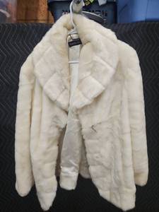 Pamela McCoy Couture Cream Faux Fur Jacket w/ Rhinestone Clasp Closure