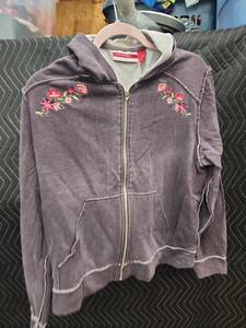lot 2130 image: Gloria Vanderbilt Sport Womens Purple Zip-Up Hooded Sweatshirt Size XL