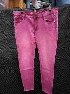 lot 2153 image: V.I.P. Super Soft Womens Skinny Jeans Size 1516 Regular Berry Pink