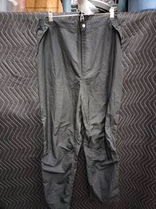 lot 2160 image: Walter Hagen Golf Mens Black Elastic Waist Pants Size L