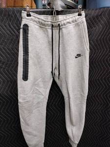 Nike Tech Fleece Jogger Pants Heather Gray w/ Black Zip Pocket Size S