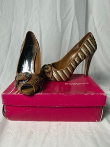 lot 36700 image: BCBG-ELGA amaretto woven leather size 9.5