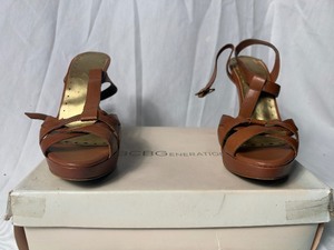 lot 36704 image: BCBG-ANGEL brown leather high heel size 9.5