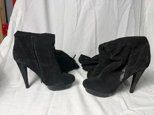 lot 36715 image: steve madden mainst black suede high heel boot size 9.5