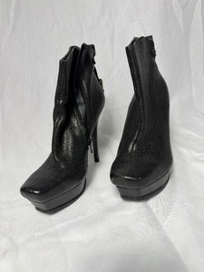lot 36728 image: Jessica Simpson blk leather ankle high heel dressy boot size 9.5