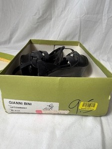 lot 36756 image: GIANNI BINI-UPTOWN blk strappy open toe high heel size 9.5