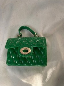 lot 36789 image: like new mini green coin purse