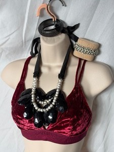 lot 36834 image: Adjustable Statement Necklace, Black Solid Metal Bracelet & Elastic Bling Bracelets.