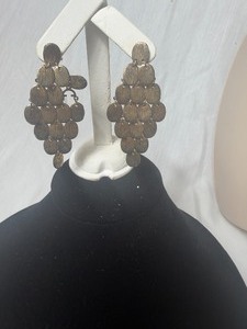 lot 36867 image: GoldBrass Rhombus Shaped Earrings