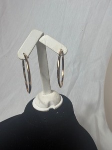 lot 36869 image: Pair of Medium Golden Hoop Earrings