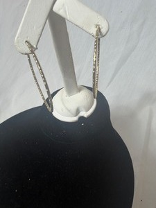 lot 36870 image: Pair of Medium Golden Hoop Earrings