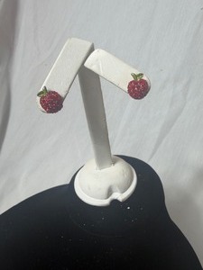 lot 36872 image: Pair of Small Beautiful Cherry Earrings
