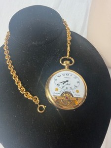 lot 36886 image: Hebdomas Colibri Swiss Collectors Pocket Watch