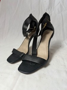 lot 36748 image: CALVIN KLEIN blk high heel with zipper on heel and open toe size 9.5