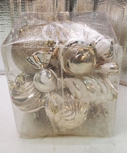 lot 59897 image: Christmas Ball Ornaments Plastic Tree Ornaments, Xmas Tree Holiday Decor, Champagne - Retail $30