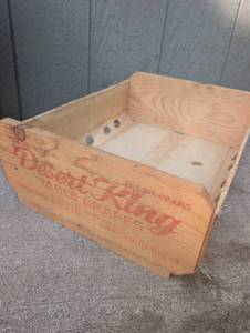 lot 1001 image: Vintage Santa Rosa Ranches Arizona Table Grape Crate&nbsp