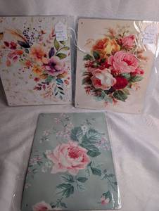 lot 1601 image: New Floral Metal Sign Lot of 3 Bouquet and Pink Rose 8x10