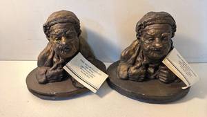 lot 40 image: Babs Mellor Sculptures Figural Sculpture Pair, Set of 2