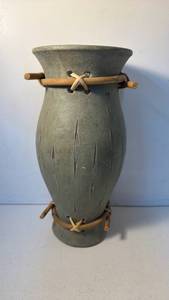 lot 48 image: eangee Decorative Vase DJC-H-113-S