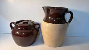 lot 60 image: Bean Pot with Lid Made in USA