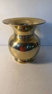 lot 61 image: Flared Rim Footed Decorative Vase