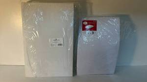 lot 78 image: Hallmark Robe Sweater Boxes 12 CT 5XBC1098  Holiday Time Shirt Boxes 5 CT